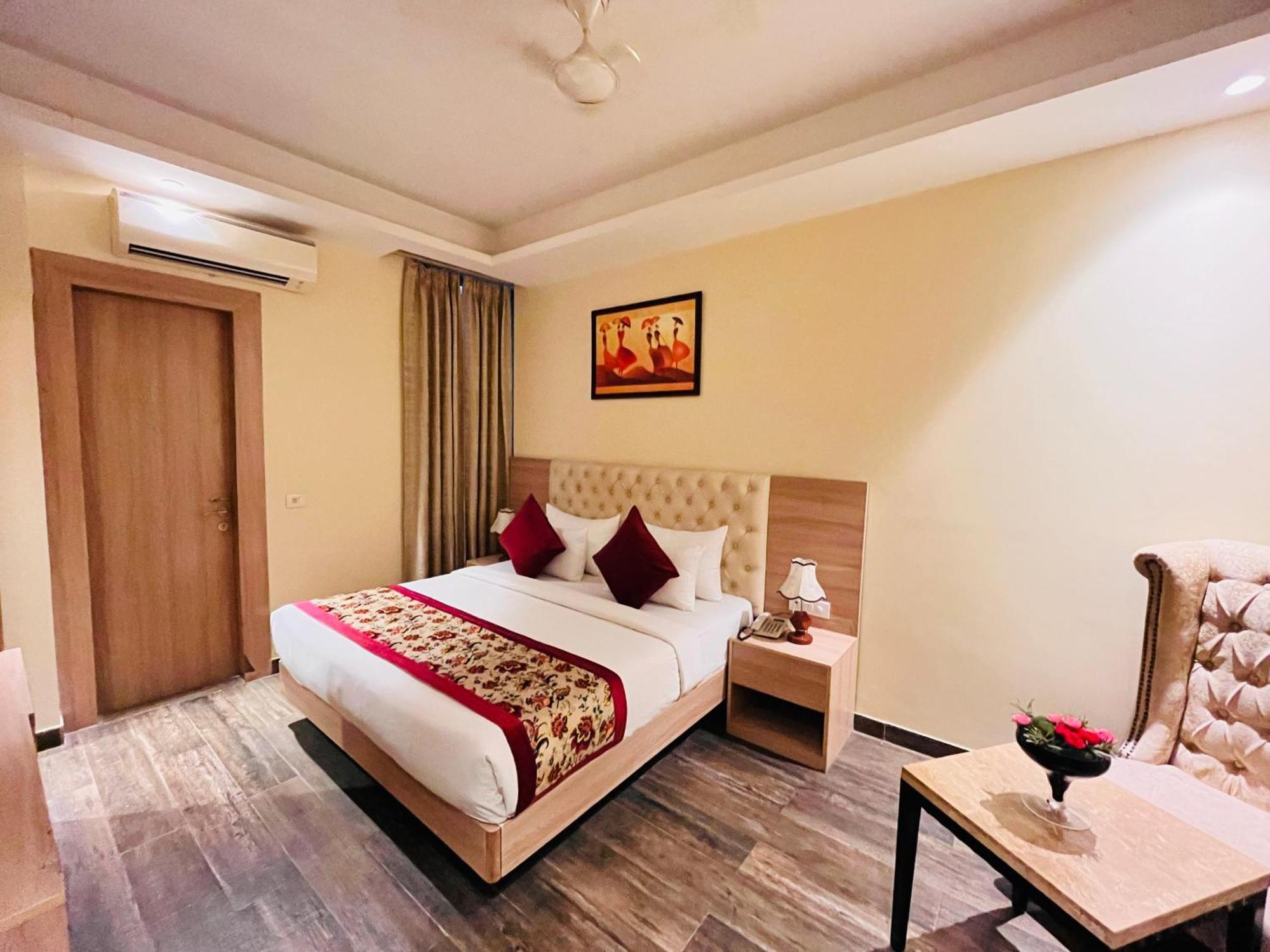 Hotel Banz Near Indira Gandhi Airport Delhi New Delhi Eksteriør bilde
