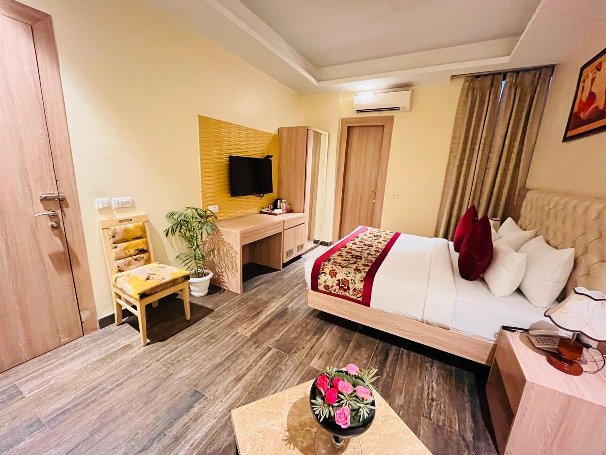 Hotel Banz Near Indira Gandhi Airport Delhi New Delhi Eksteriør bilde